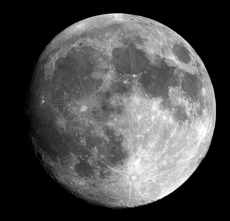 Moonganic: Pioneering Sustainable Agriculture for Lunar Colonies